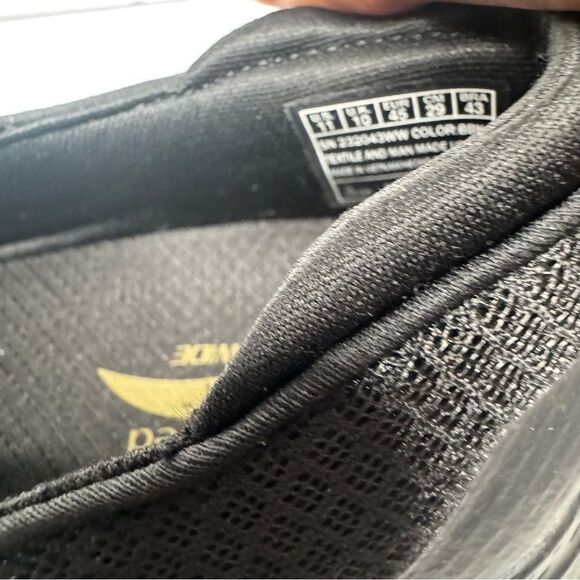 Skechers Arch Fit - Banlin black loafers size 11 main image 3
